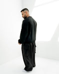 Load image into Gallery viewer, Dropped Shoulder Sweater (Boxy Fit)
